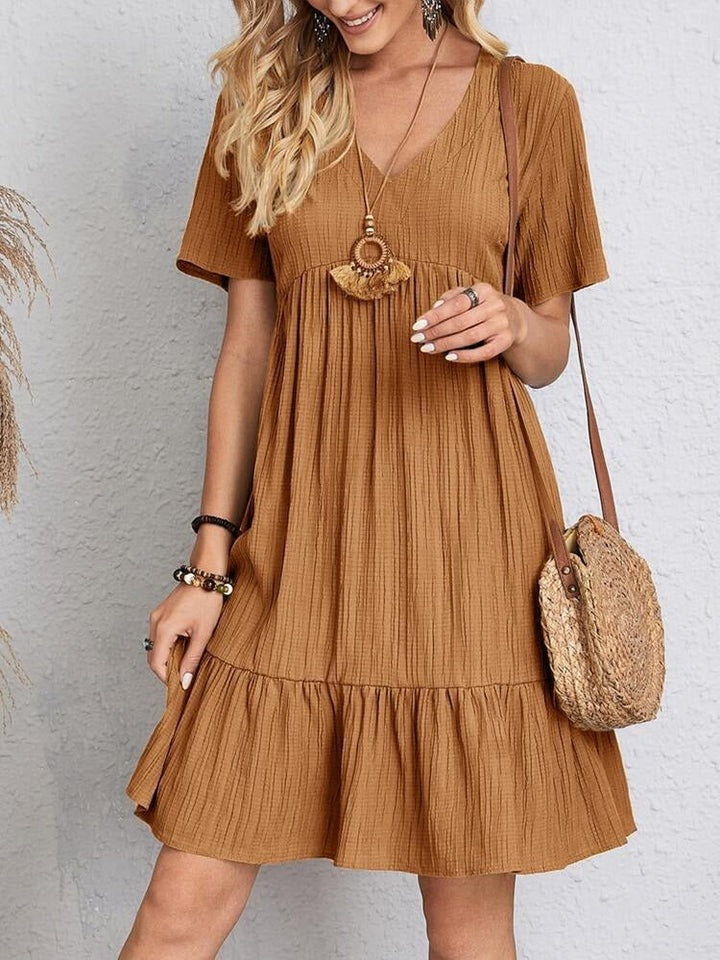 Robe courte ample à encolure V, manches courtes, volants superposés, marron