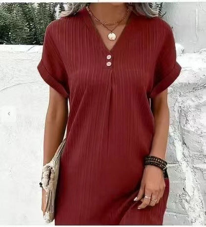 Robe d’été rouge à rayures verticales, encolure en V boutonnée, manches courtes