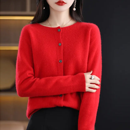 Pull douillet en cachemire rouge, encolure ronde boutonnée, manches longues