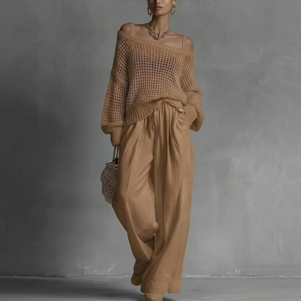 Ensemble deux pièces : pull ajouré beige à épaules dénudées et pantalon ample beige