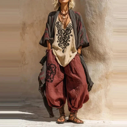 Ensemble Florence en lin : tunique crème à motifs, pantalon bordeaux, veste noire