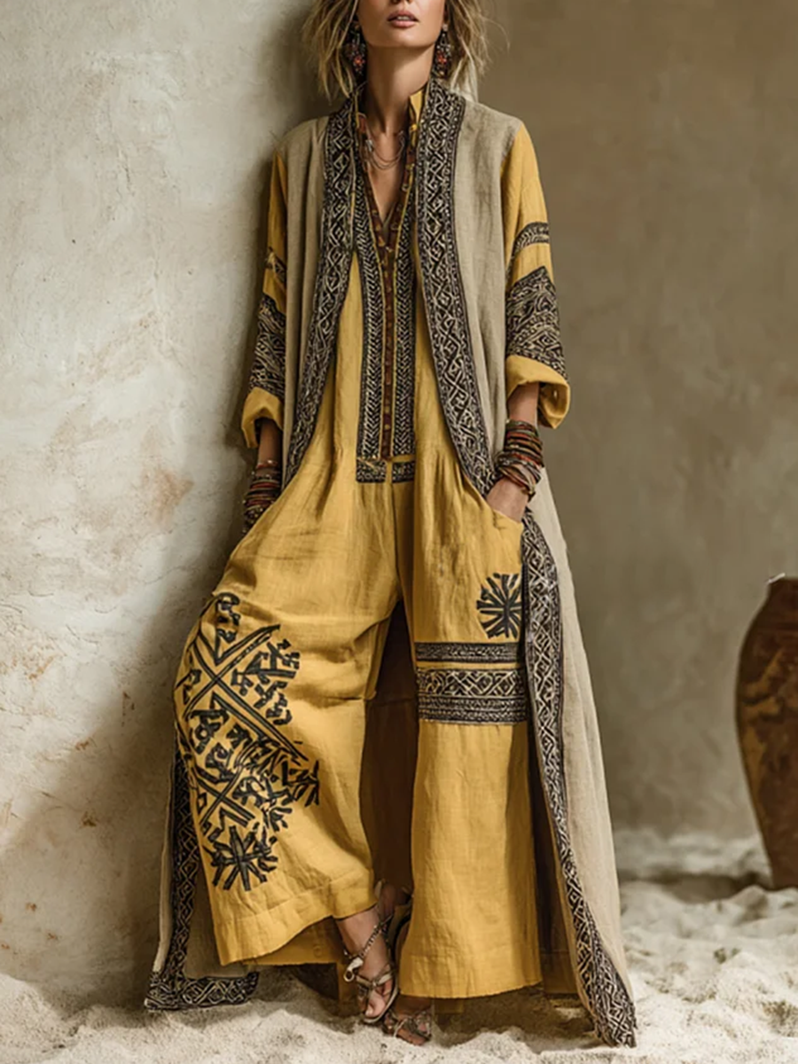 Ensemble bohème ocre : tunique et pantalon ample, bordures noir et blanc